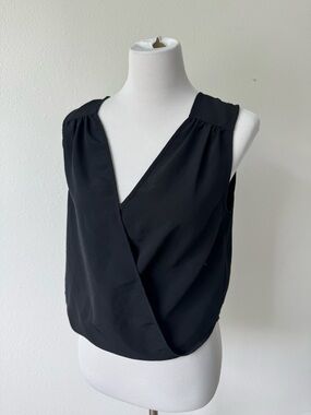 G by Guess Classic Black V-Neck Wrap Sleeveless Top